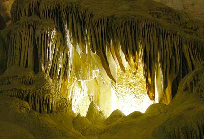 Whales Mount natural rock formation in Carlsbad Caverns