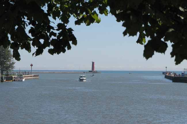 Sheboygan breakwater light