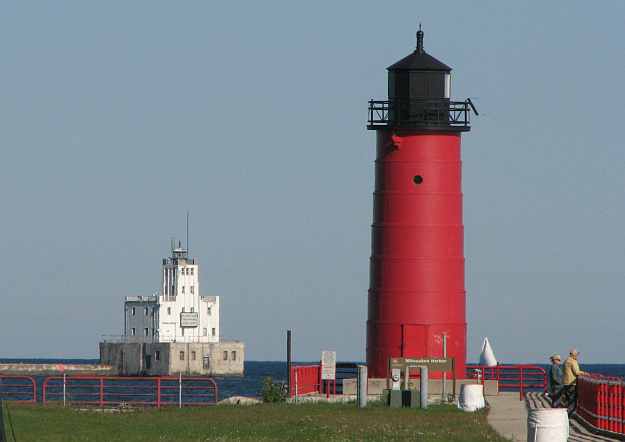 Milwaukee Breakwater Light, Milwaukee Pier Head Light