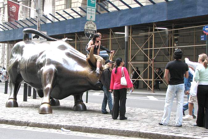 bull sculpture on Broadway