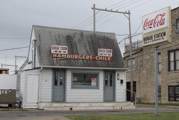 Burger Station restaurant in Winfield Kansas
