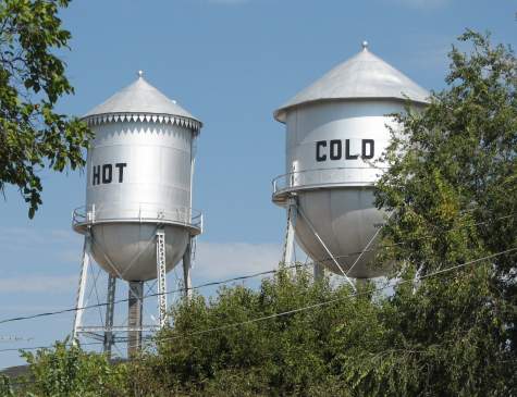 Hot and cold water towers in Pratt, Kansas