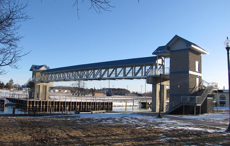 Cheboygan River pedestrian bridge