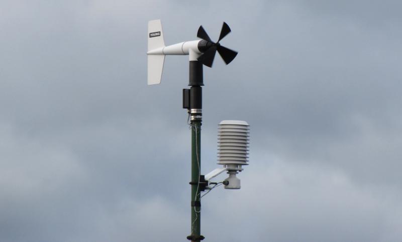 Mackinac Bridge weather station