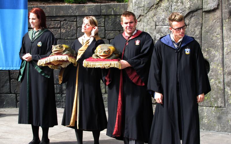 Hogwarts Frog Choir Universal Islands of Adventure