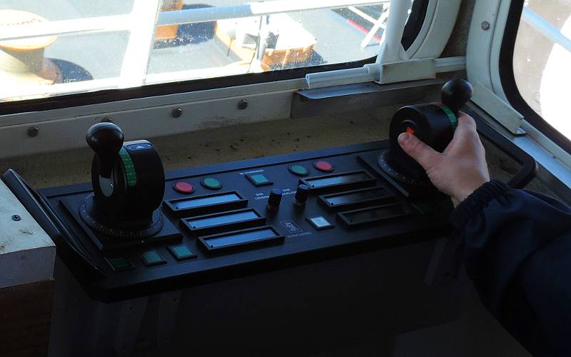 CGC Mackinaw aft maneuvering workstation