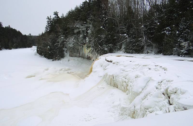 Tahquamenon Falls ice and snow