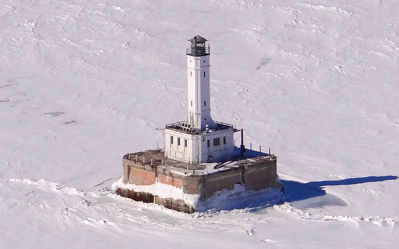 Grays Reef Light - Michigan winter