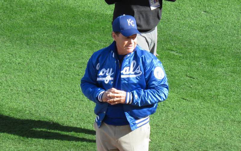 Tom Watson Throws Out First Pitch at ALCS Game 2