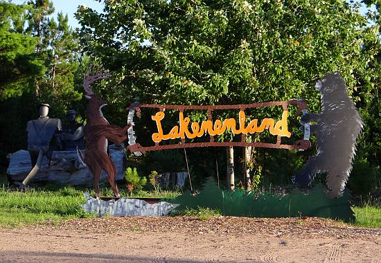 Lakenenland folk art - Marquette, Michigan