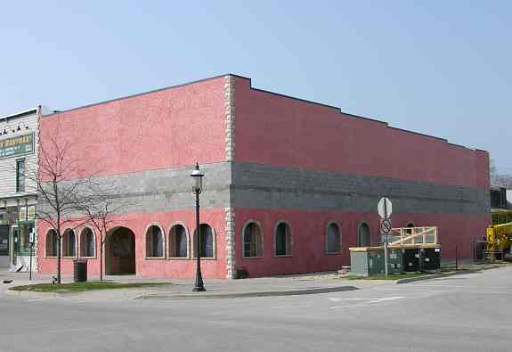 Mama Mia's Pizza and the Mackinac Bridge Museum