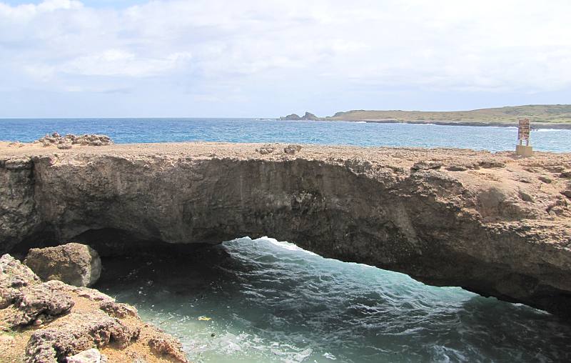 Daughter Natural Bridge - Aruba