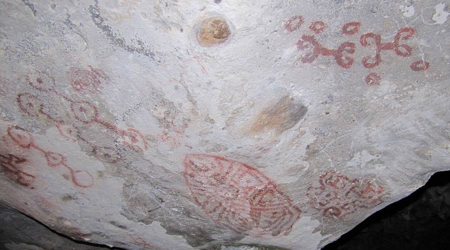 Arawak Indian Petroglyphs - Fontein Cave, Aruba