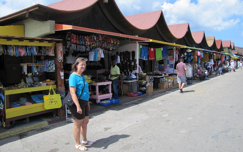 booths in downtown Oranjestad shore