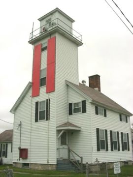 Cheboygan River range light