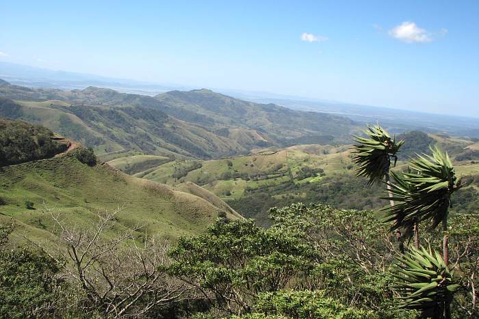 Mountain view on road from Arenal to Monteverde