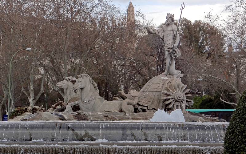 Fuente de Neptuno (Neptune Fountain) - Madrid, Spain
