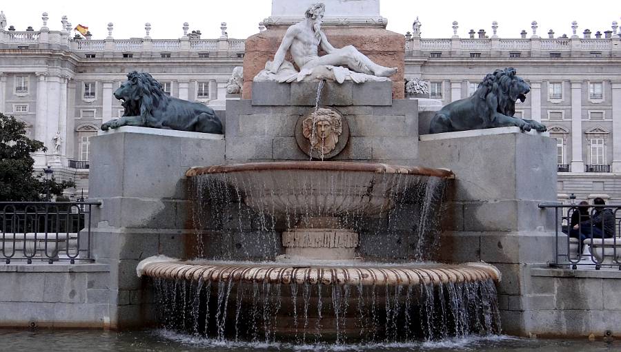 Plaza de Oriente fountain in Madrid, Spain