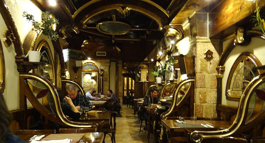 Dining room at Restaurante Caf La Catedral in Madrid