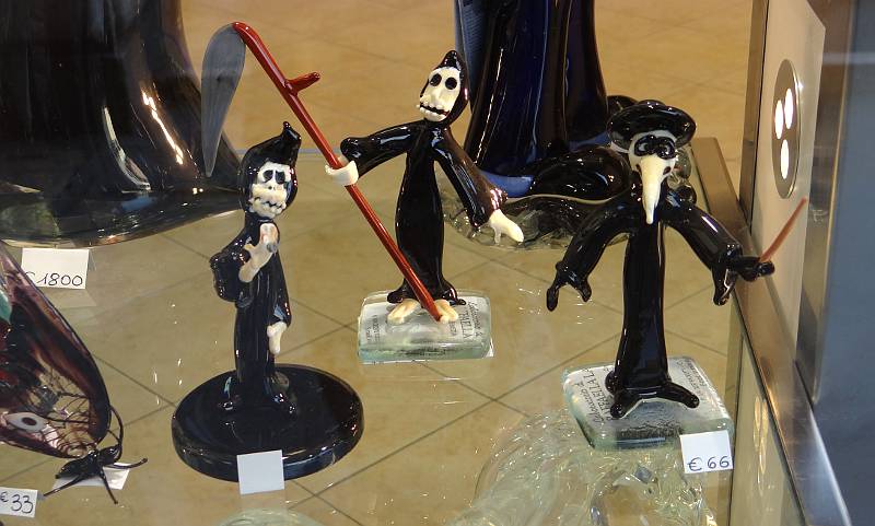 Murano glass figures Venice gift shop
