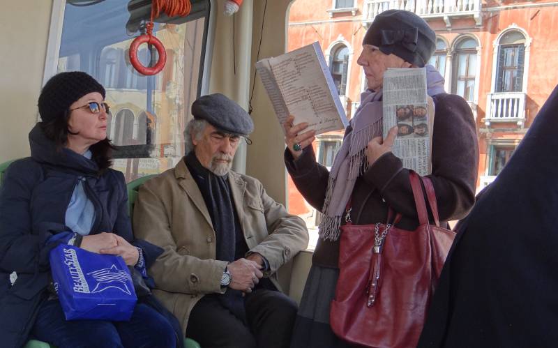 vaporetto passengers