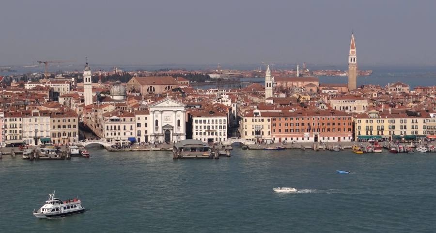 Sestiere Castello waterfront