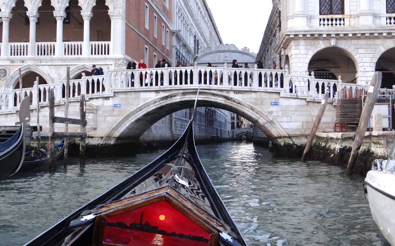 Rio di Palazzo, Bridge of Sighs, gondola