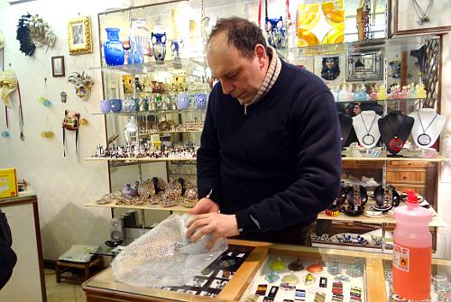 Chiavalin Tiziano Venetian glass blower