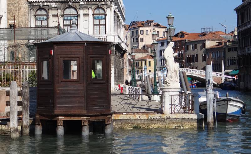 Police speed radar in Venice