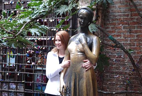 Juliet's statue - Verona, Italy