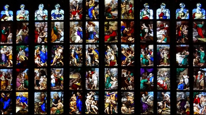 Stained glass window - Duomo Milano