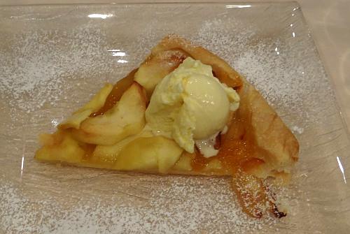 Apple torte at Al Conte Ugolino in Milan