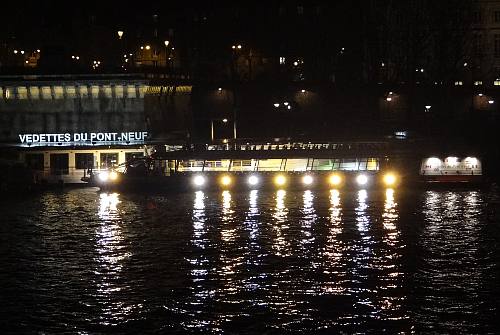 Bateaux Les Vedettes du Pont-Neuf - Paris, France