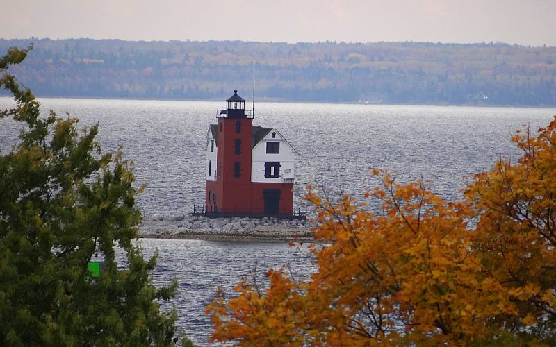 Round Island Lighthouse with fall colors