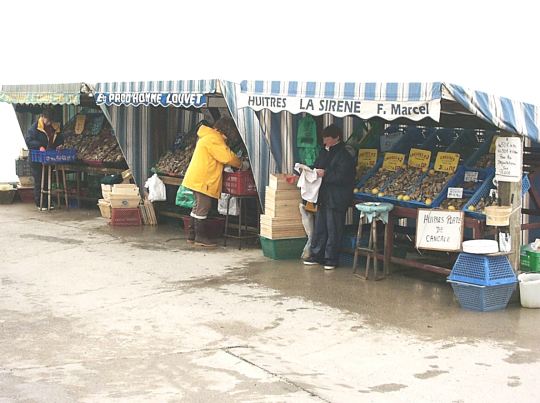 outdoor seafood market
