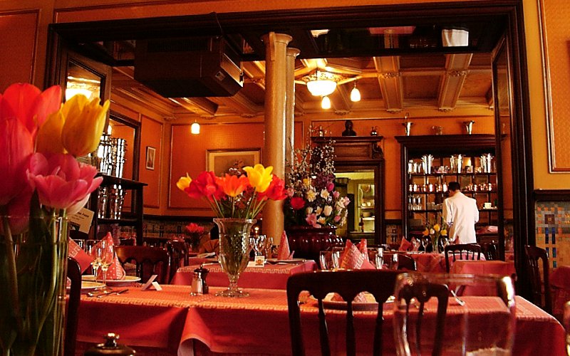 A la Duchesse Anne dining room