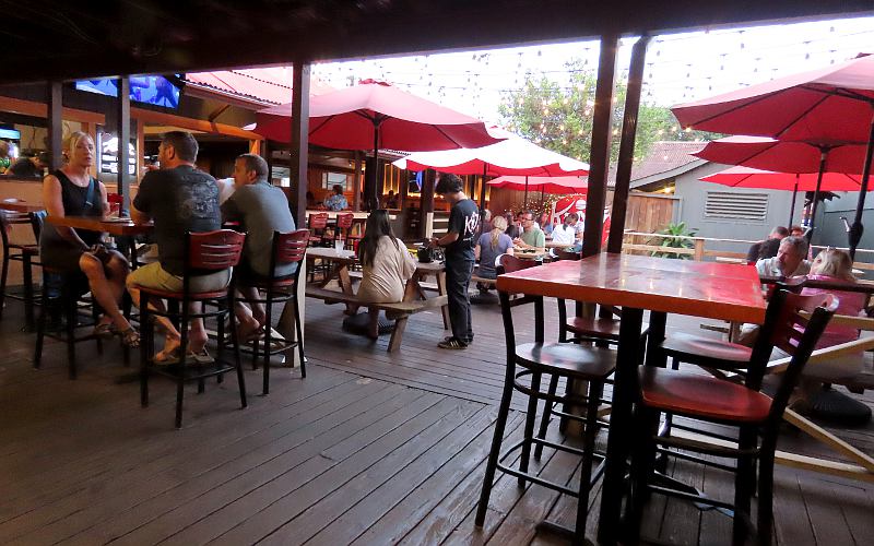 Kenji Burger dining room