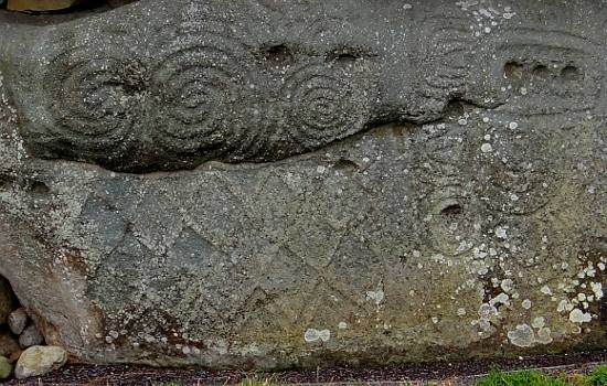 Newgrange kerbstone K52