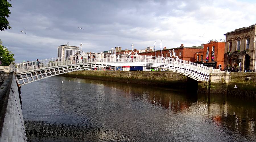 Ha'Penny Bridge - Dublin, Ireland