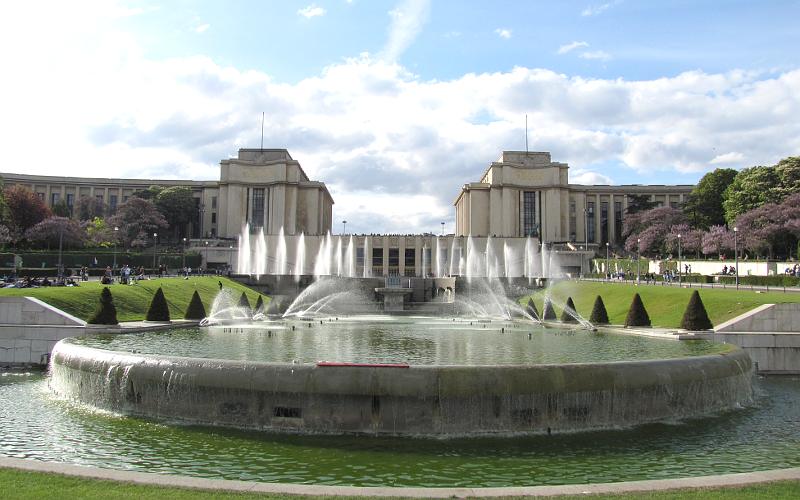 Palais de Chaillot and Trocadero fountains - Paris