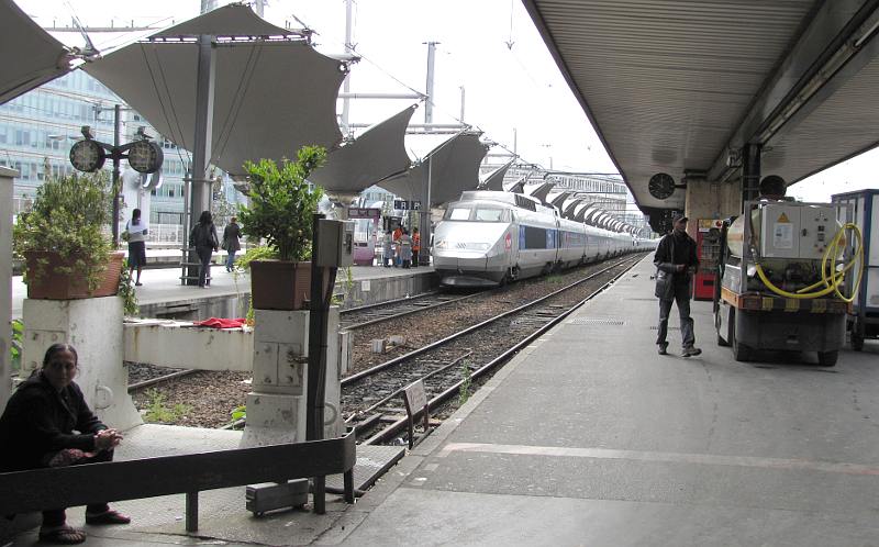 train arriving at Gare de Lyon