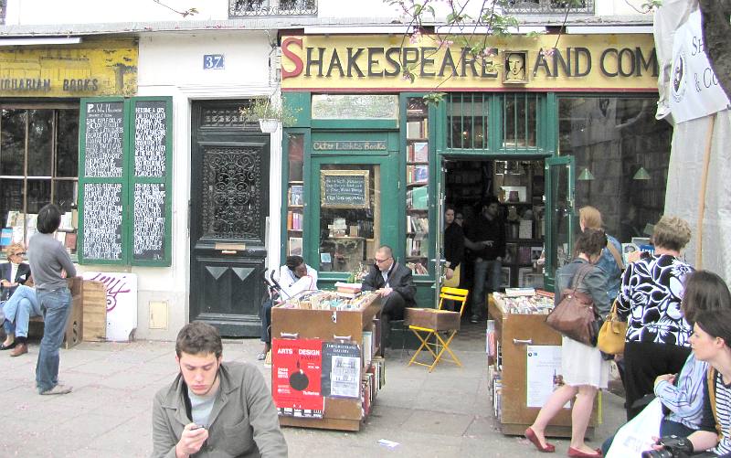 Shakespeare and Company - Paris