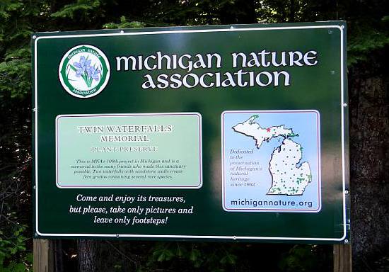 Twin Waterfalls Memorial - Michigan Nature Association