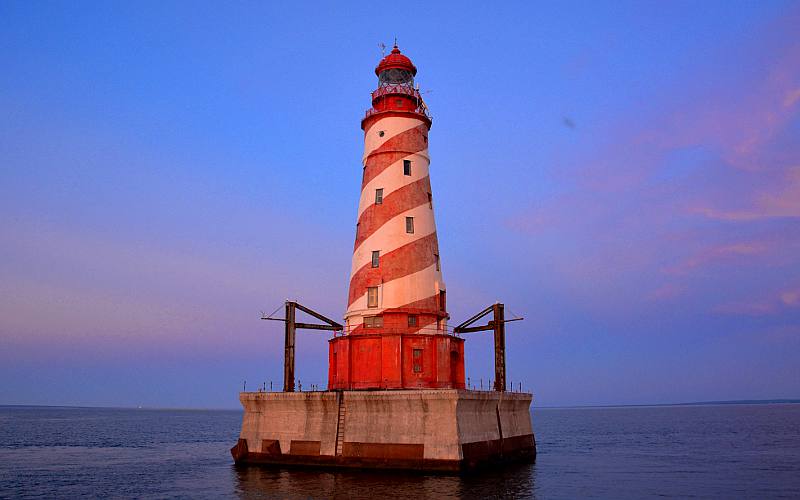 White Shoals Light