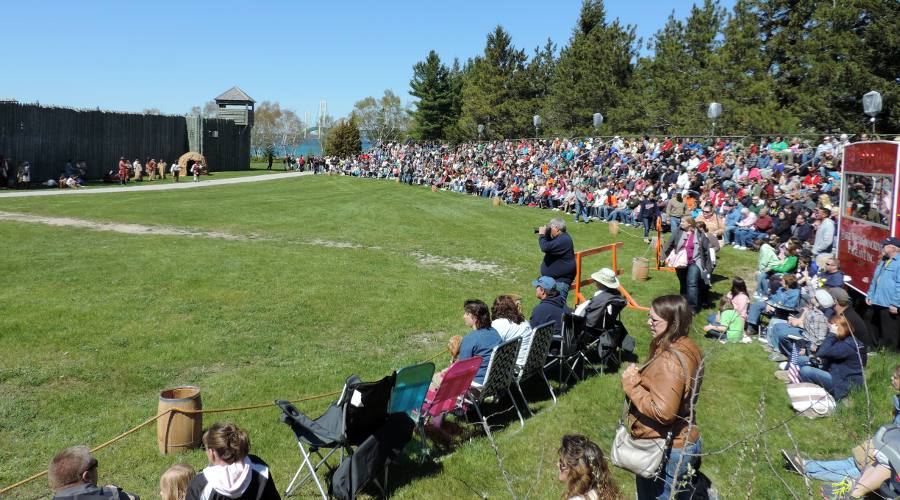 Fort Michilimackinac Pageant audience