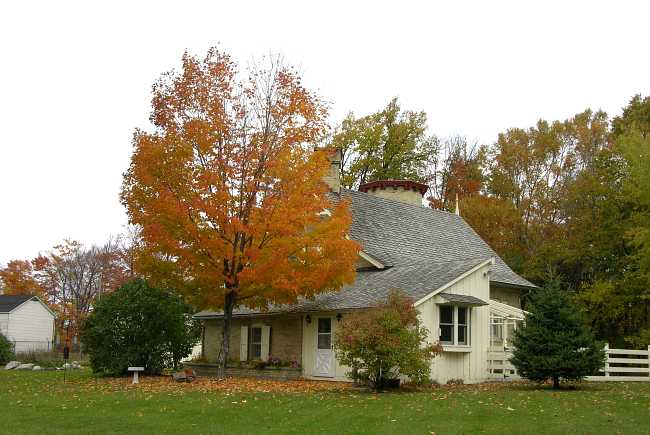 McGulin's Point Light residence