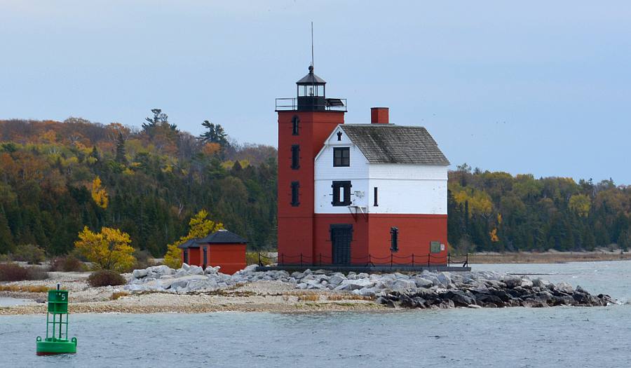 Round Island Lighthouse with fall colors